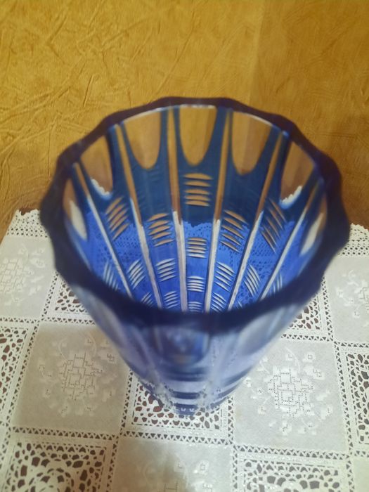 Красивая, редкая винтажная ваза , кобальтовый двухслойный хрусталь. За