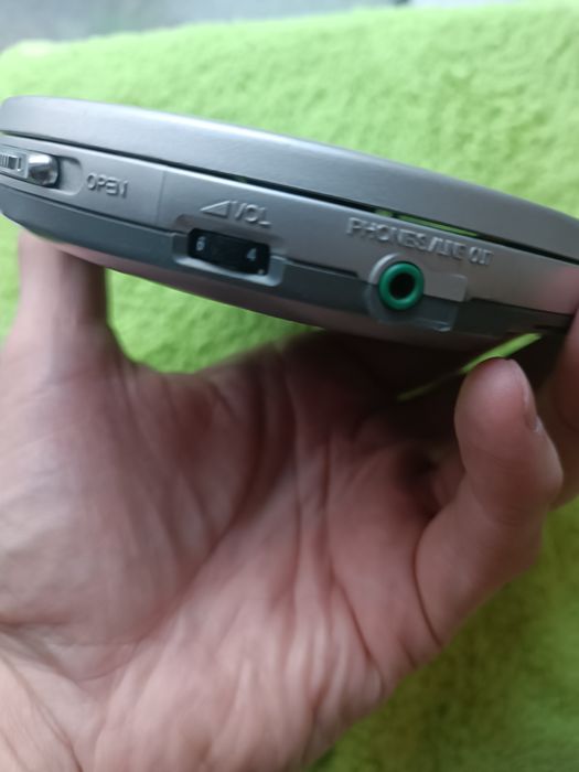 CD player Aiwa cu memorie antiskip 48 s