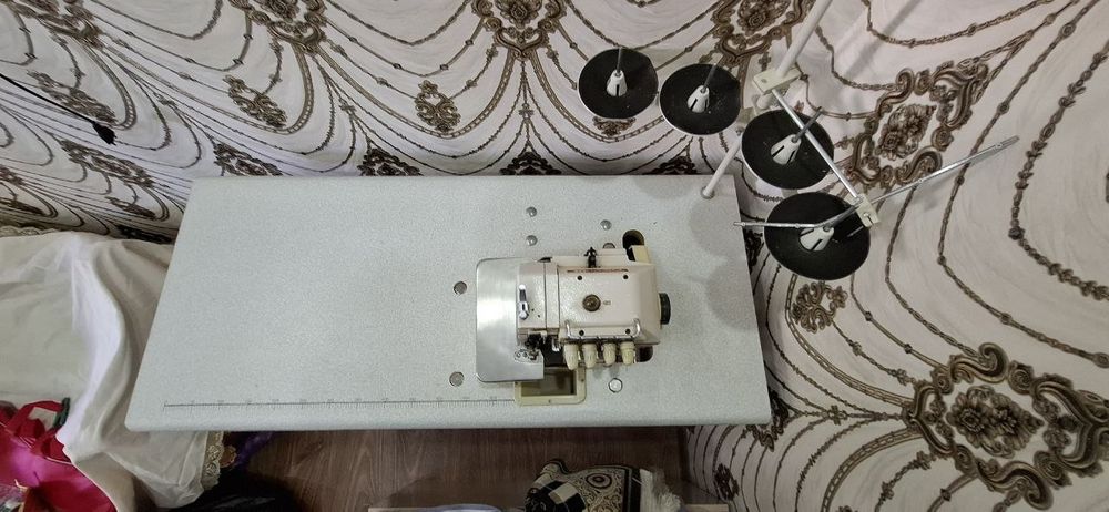 Averlok moshina yangi 2 million so'm . Yangi.