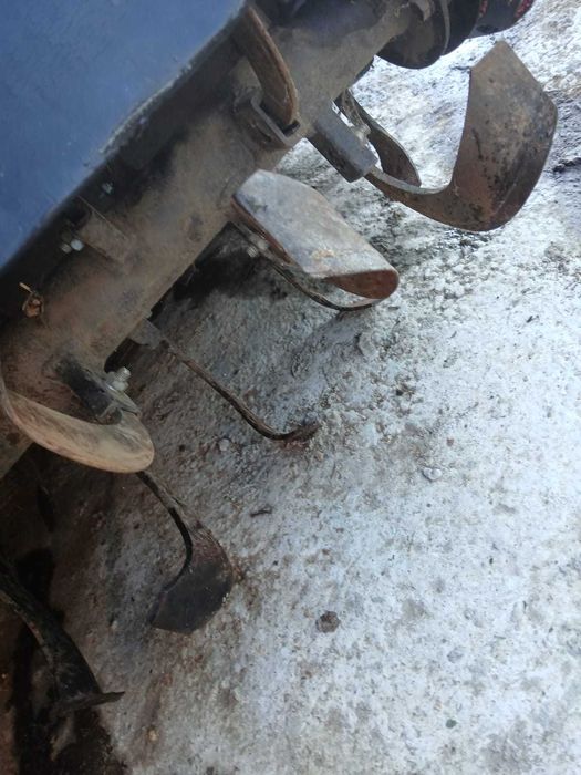 Vând freza agricola