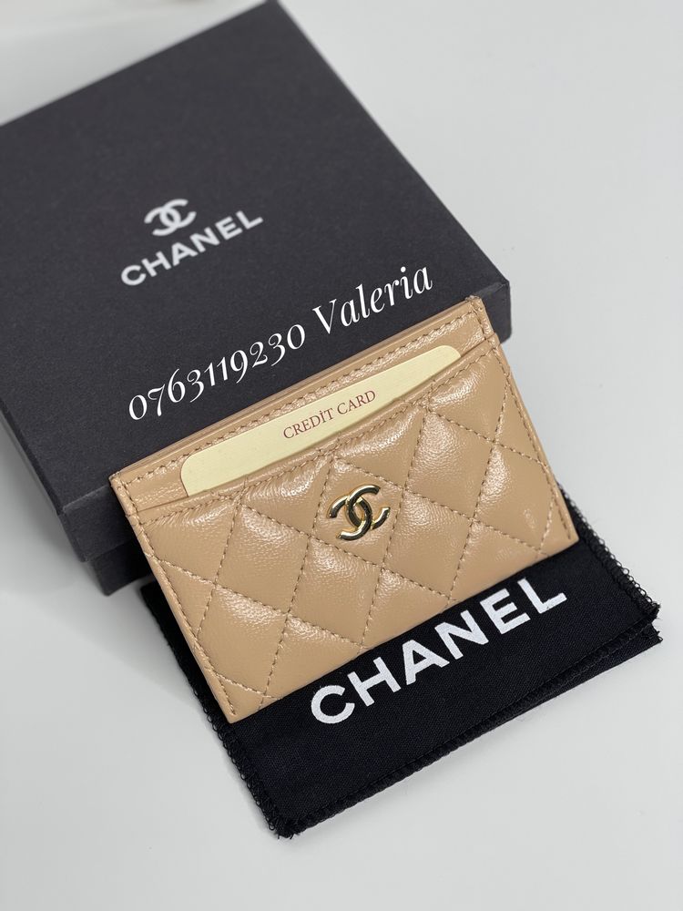 Cardholder Chanel din piele naturala