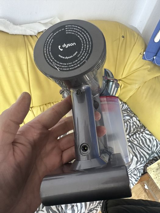 Aspirator dyson v7 perfect functional