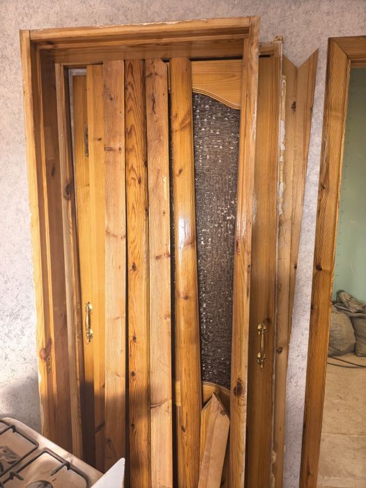 Продам двери, межкомнатные деревянные