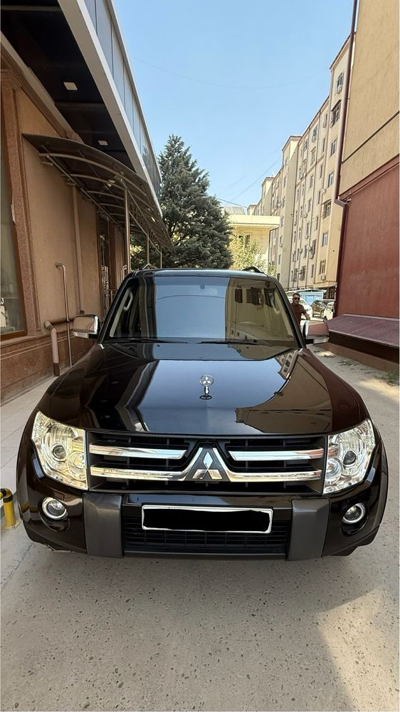 Mitsubishi Pajero 4
