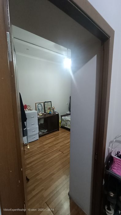 На продаже 3х комнатная, 1-Этаж кирпичный дом 77 серия