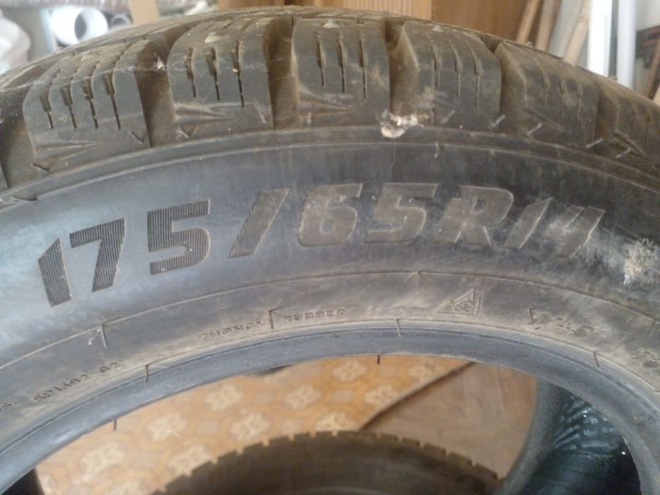 Продам зимние шины