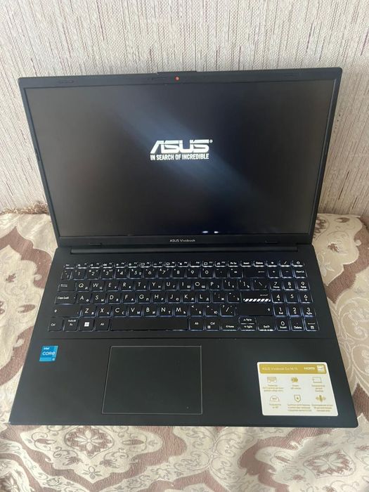 Продам современный шустрый ноутбук Asus сумка мышка