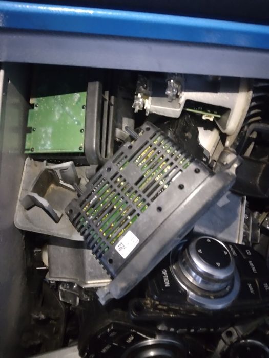 Idrive bmw navigatie cic nbt semnalizari far cu led tms droser angel