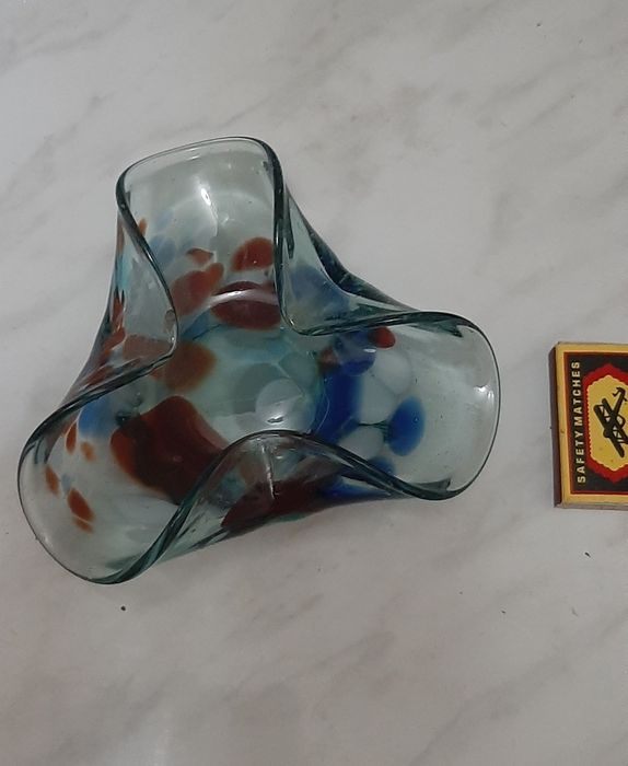 Пепельница( цветное стекло) чехия.