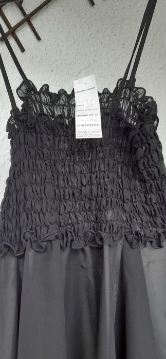 Top voal negru de ocazie