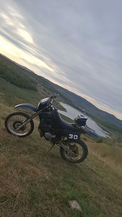 Vand sau schimb yamaha dt 125cc 2t