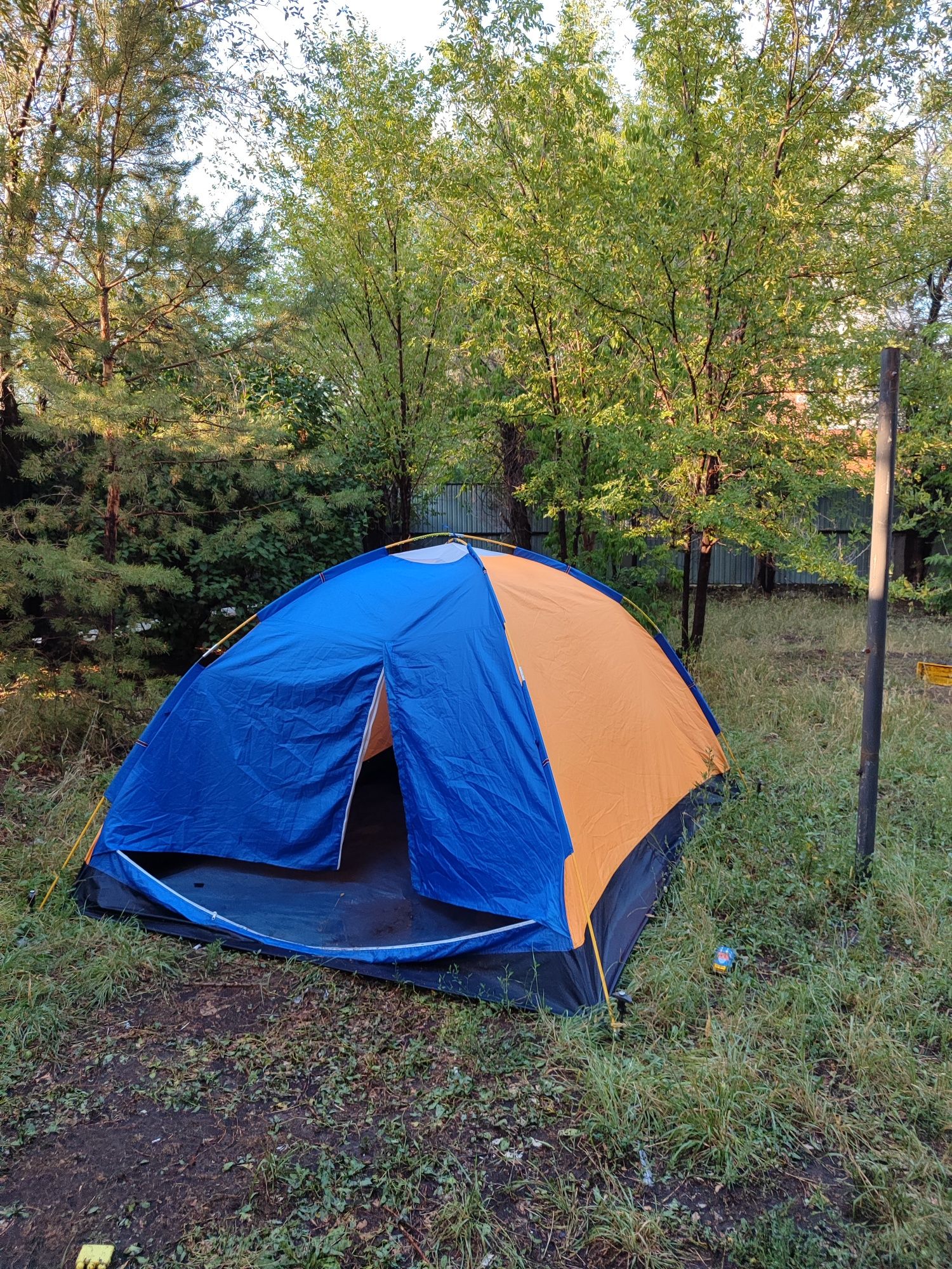 кемпинговая палатка
