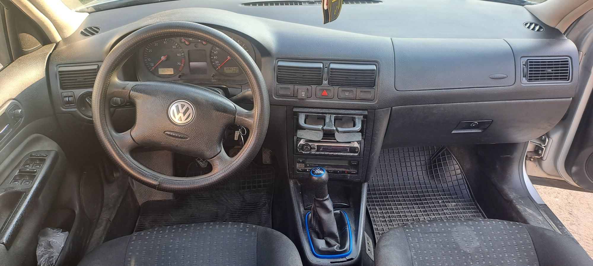 Vând Volkswagen Golf 4 2005