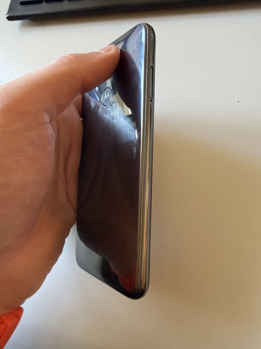 Мобилен телефон Moto E6 Play