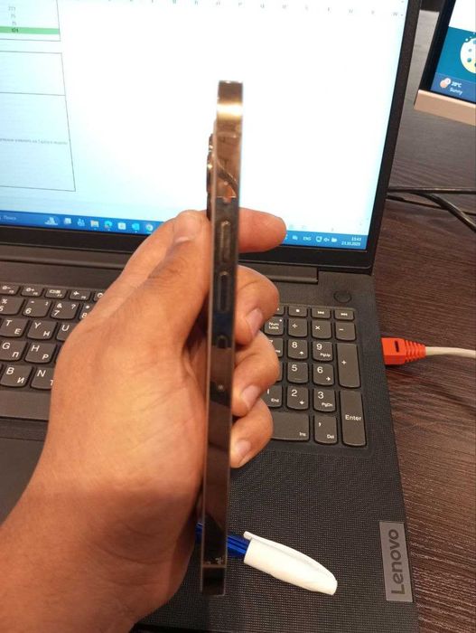Iphone 13 pro max gold