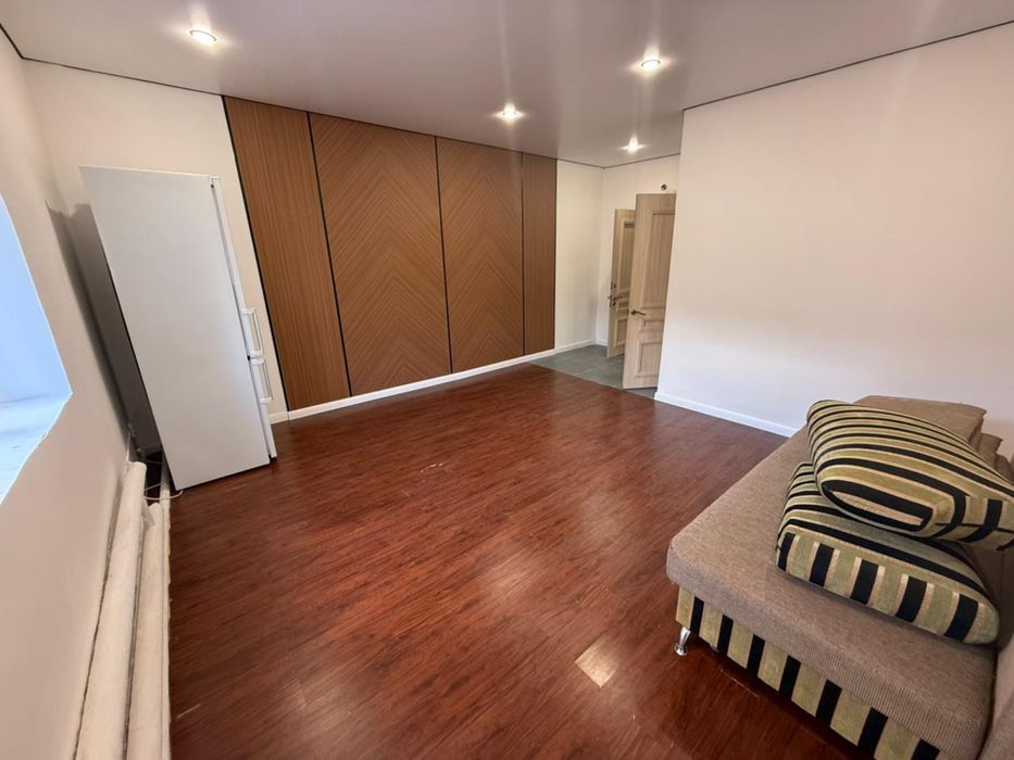 Сдам комнаты с ремонтом и санузлом. Помесячно