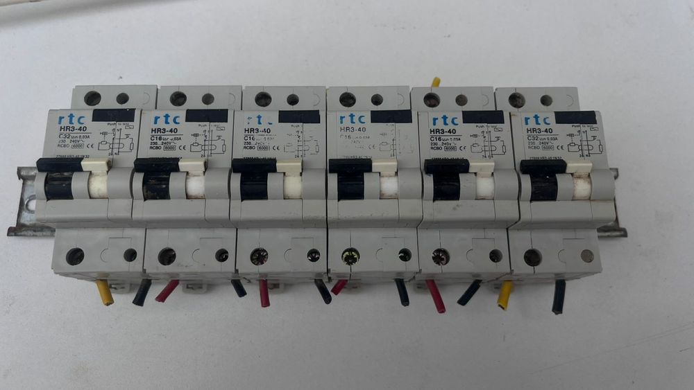 Продается автомат в отлич сост срочно