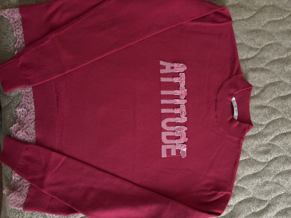 Дамска блуза Guess оригинал, в отлично състояние, нова, размер S