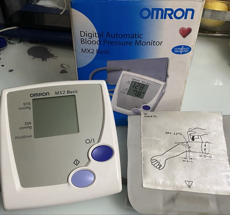 Тонометр измерять давление (новый) . Есть стетоскоп см фото дальше   .