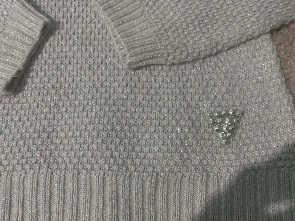 Блузи на GUESS и GAP за момиче