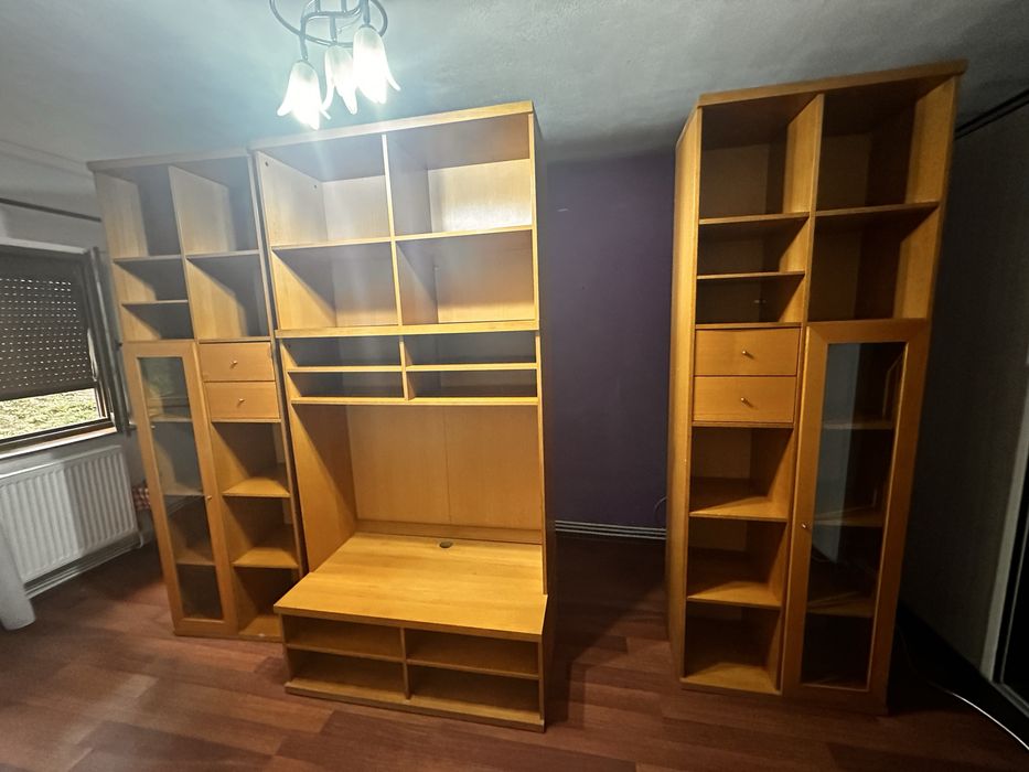 Vand mobila suvragerie si cuier+dulap