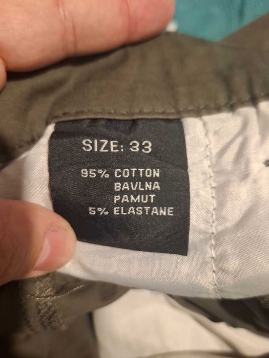 Pantaloni scurți tip jeans