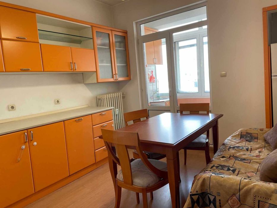 Дава се под наем Тристаен апартамент в София, Център - 77 кв.м за 700 € - Снимка #6