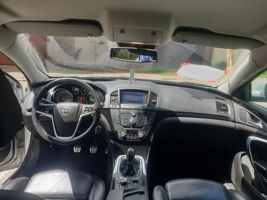 Opel insignia 2010 benzină