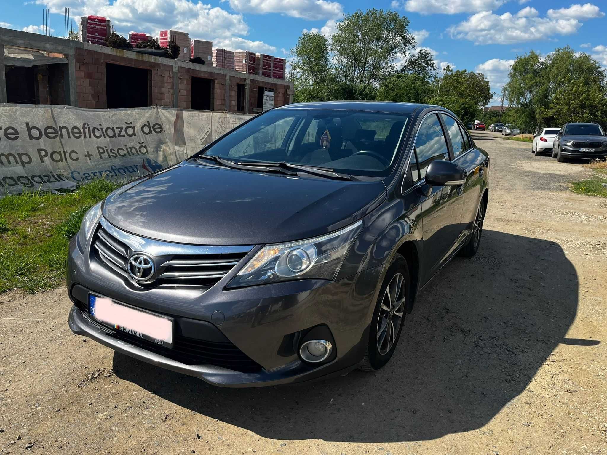 Toyota Avensis T27 2.0 - 2012