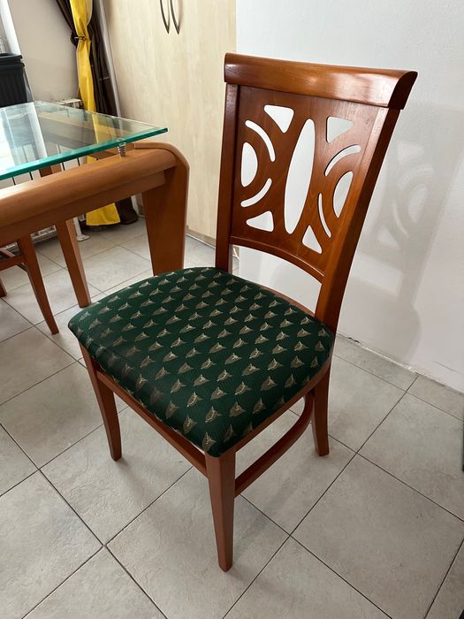 Трапезна стъклена маса + 5 стола