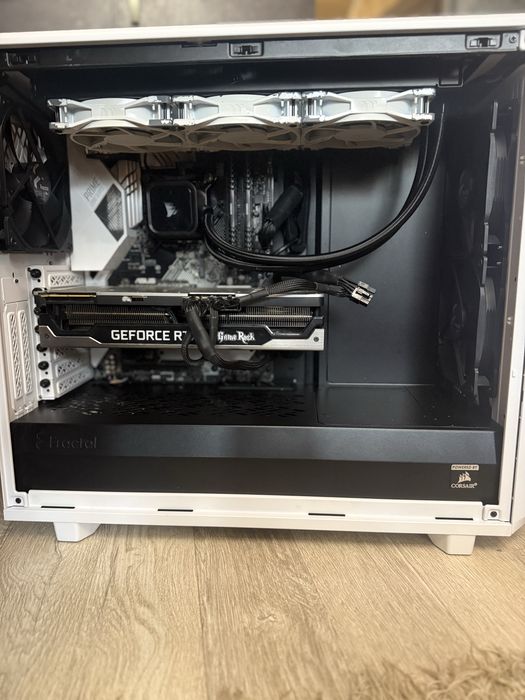 Геймърски компютър/ I9 9900K/Водно/32GB/RTX 3090 24GB/2TB SSD