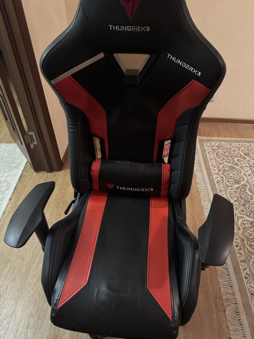 Продам игровое кресло