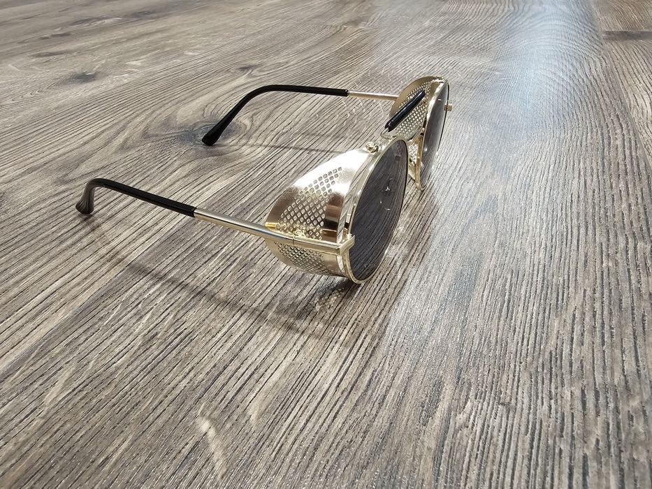 Кръгли слънчеви очила с капаци