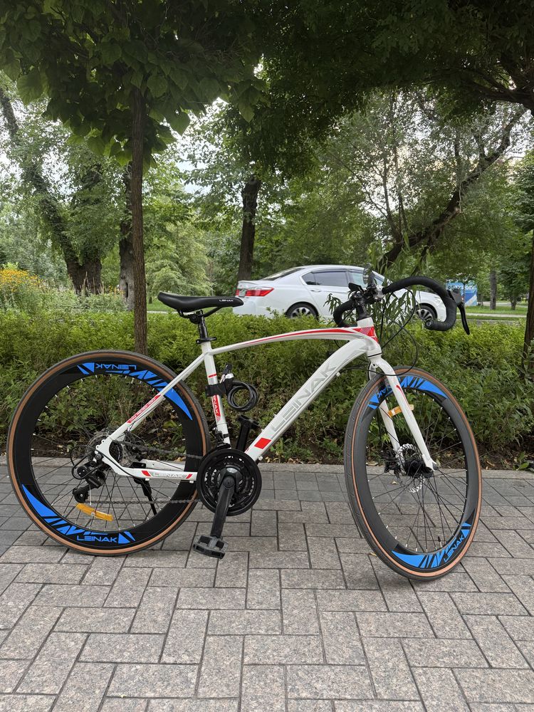 Шоссейный велосипед Leinak C700