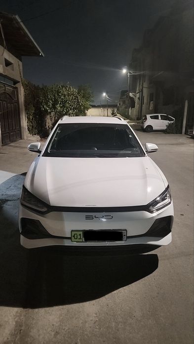 BYD Y2 Elektromobil srochna sotiladi.