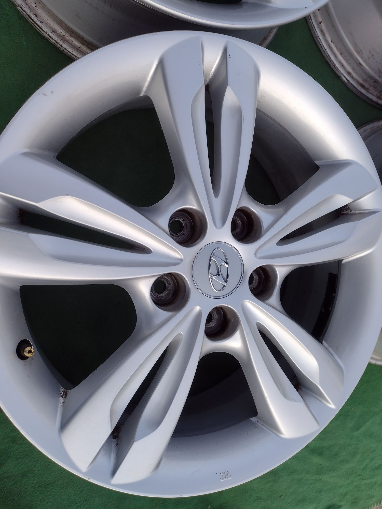 Перфектни 17-5х114.3 6.5j ET48 Hyundai ix35