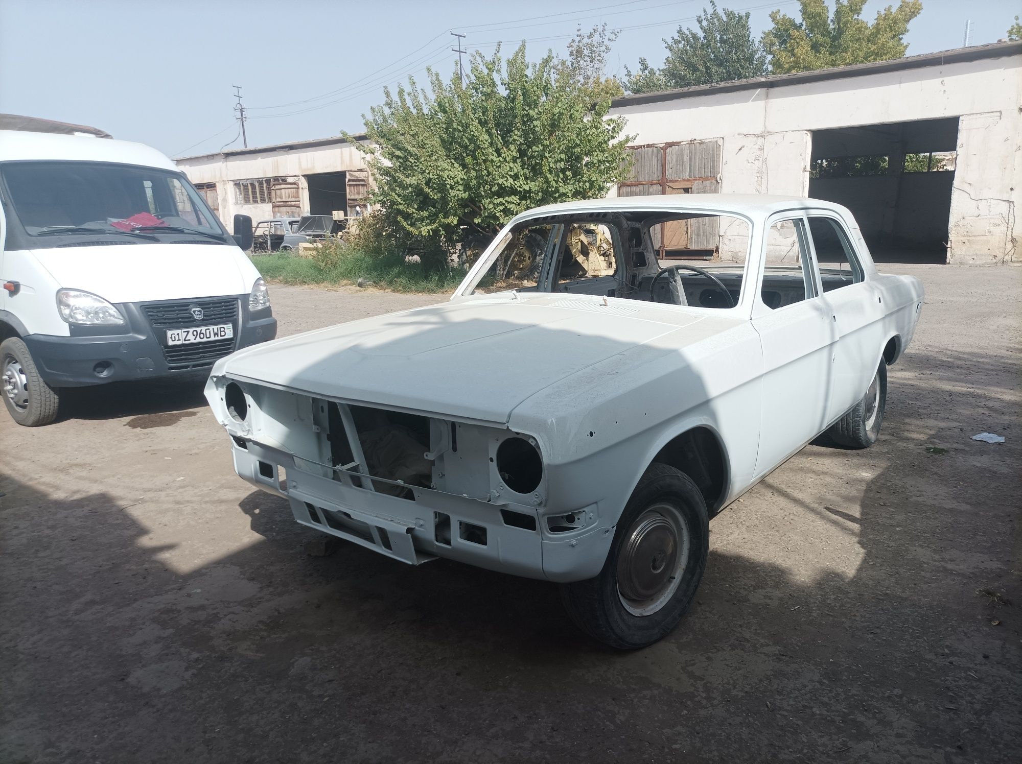Газ 2401 тоза кузов краскадан чиккан бутун