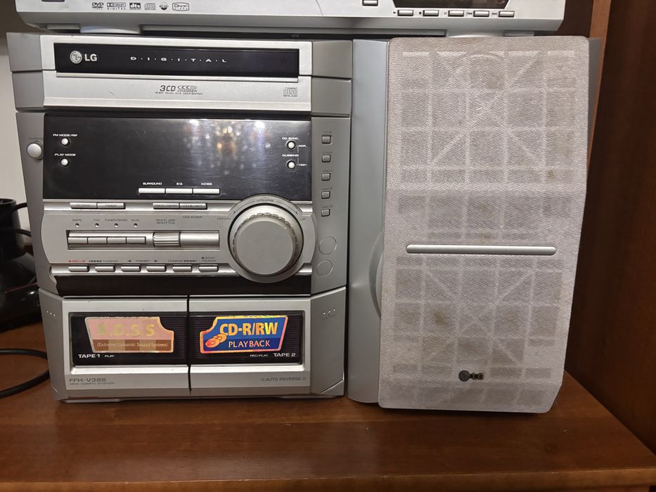 Музыкальный центр