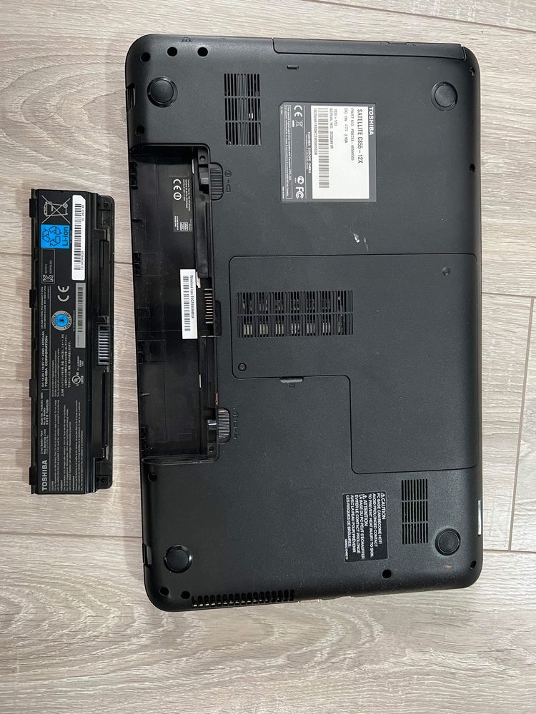 Laptop Toshiba SATELLITE C855