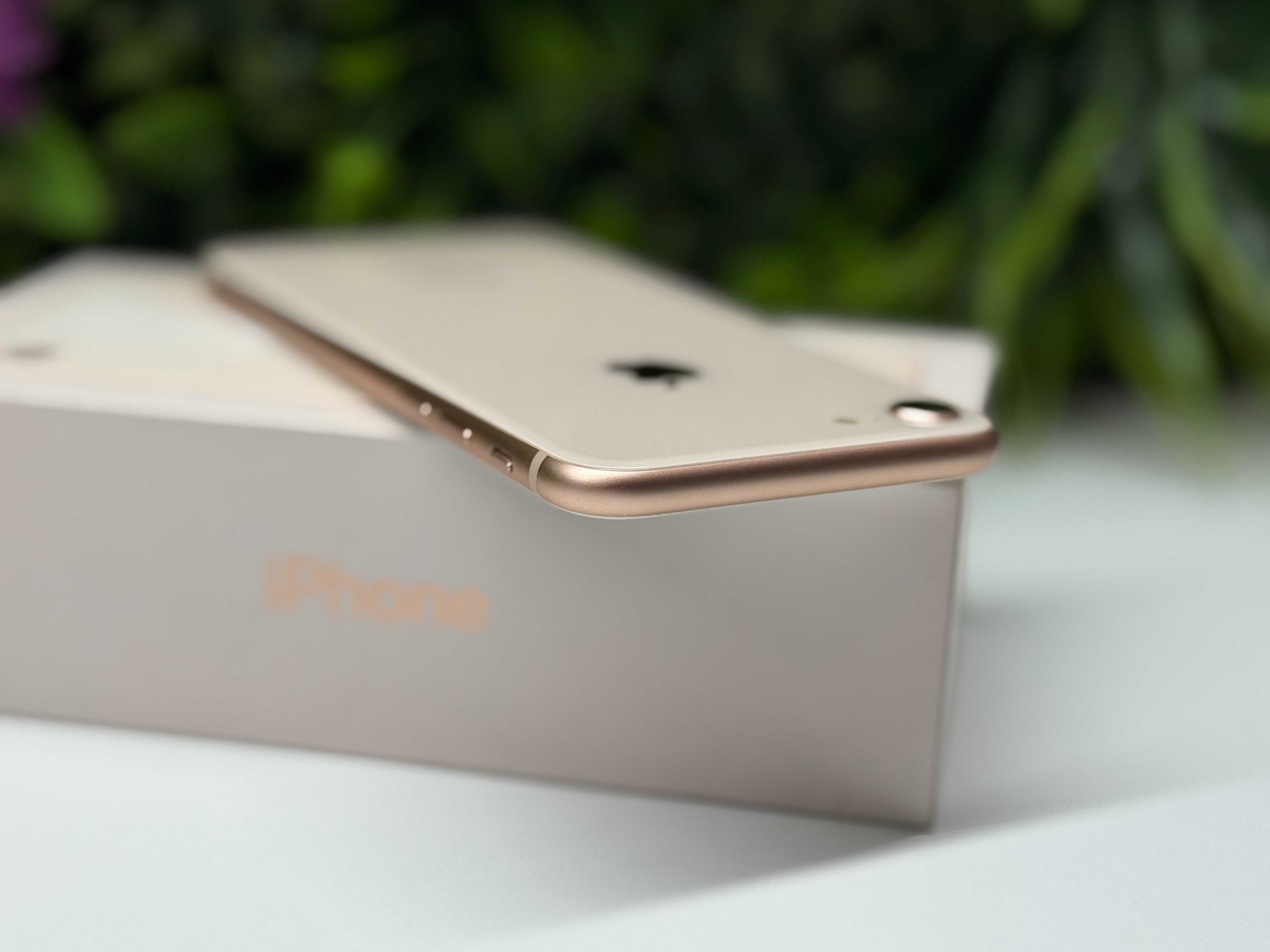 iPhone 8 64GB 100% батерия Gold