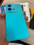 Vivo v 25 обменяю  8+8/256