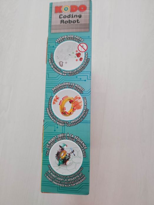 Конструктор с програмиране робот кодо