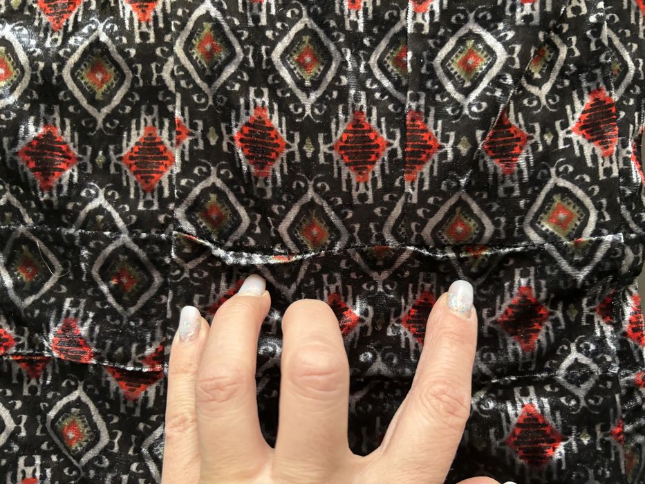 Rochie damă, nouă, fara eticheta, cu mici defecte.