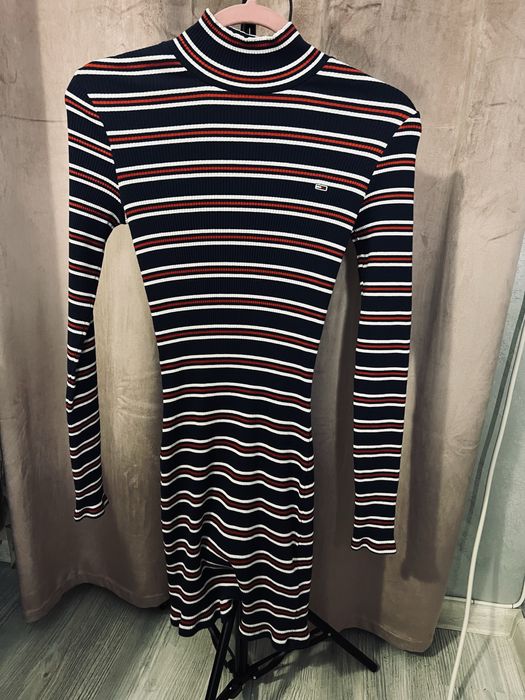 Tommy Jeans рипс рокля