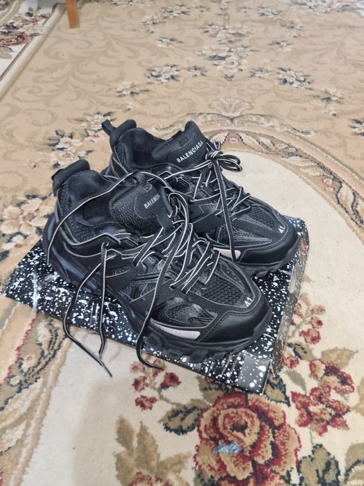 Balenciaga tracks