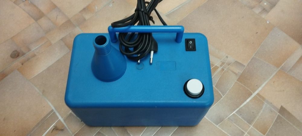 Компрессор для надувания шаров .и клей 3литра