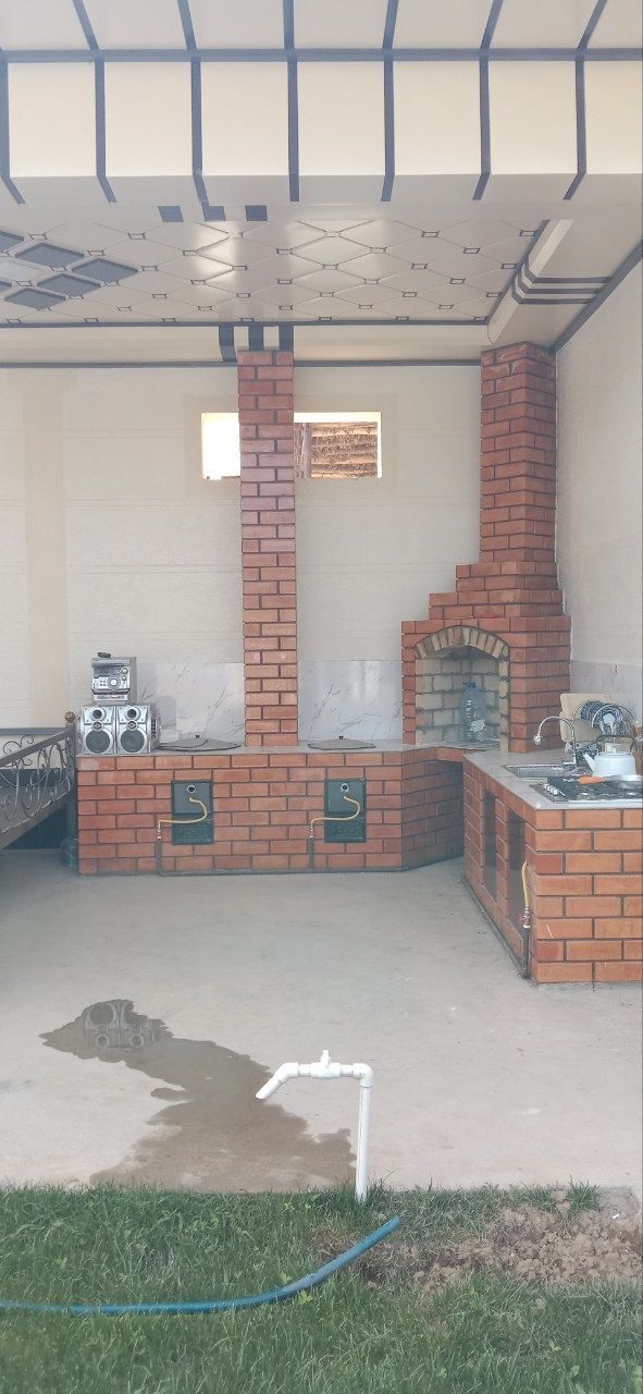 Oilaviy dacha Oqtosh. Bezmakler