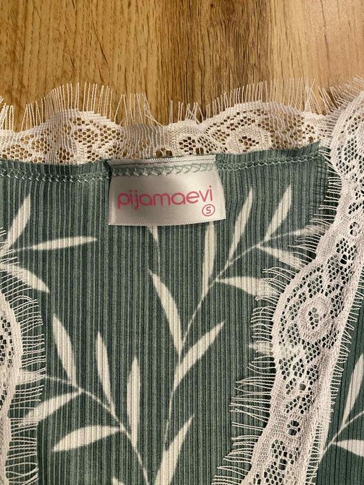 Vând pijama dama marimea S