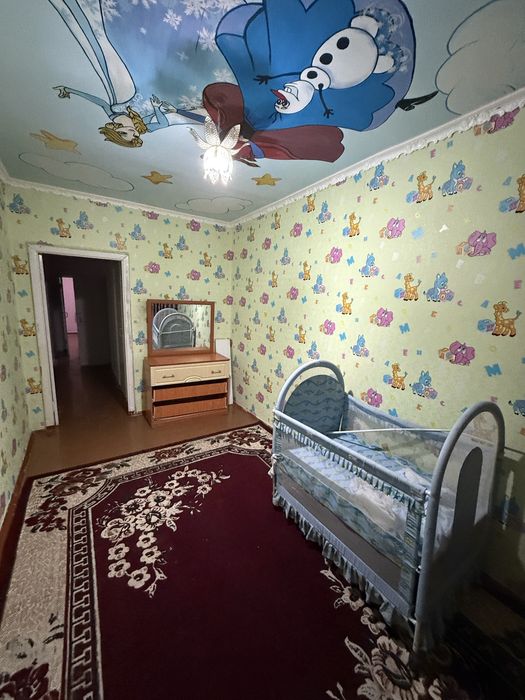 Срочно квартира сотилади