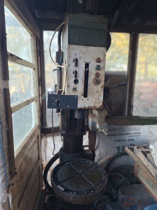 Bormașină electrica